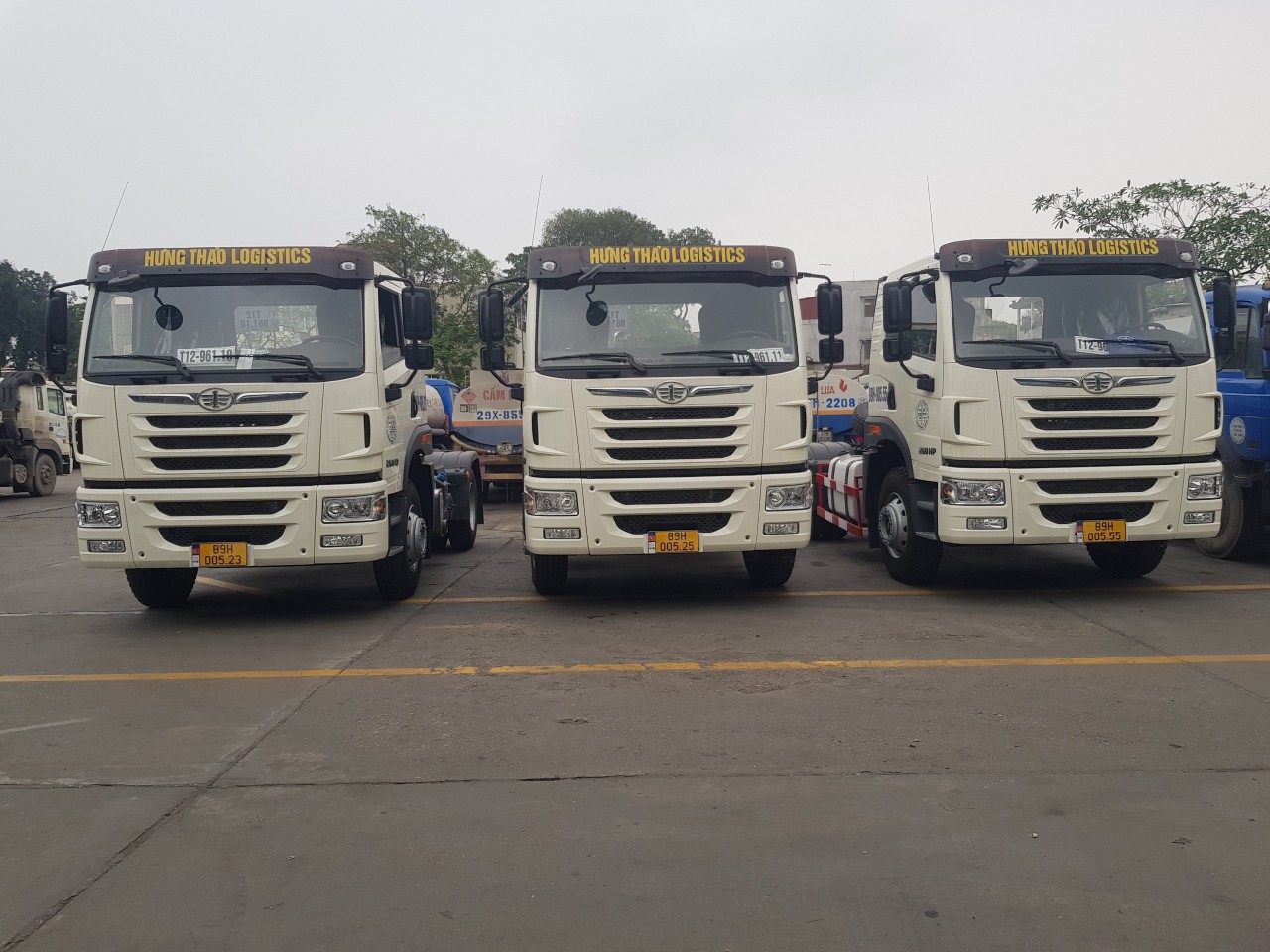 Xe công đầu kéo